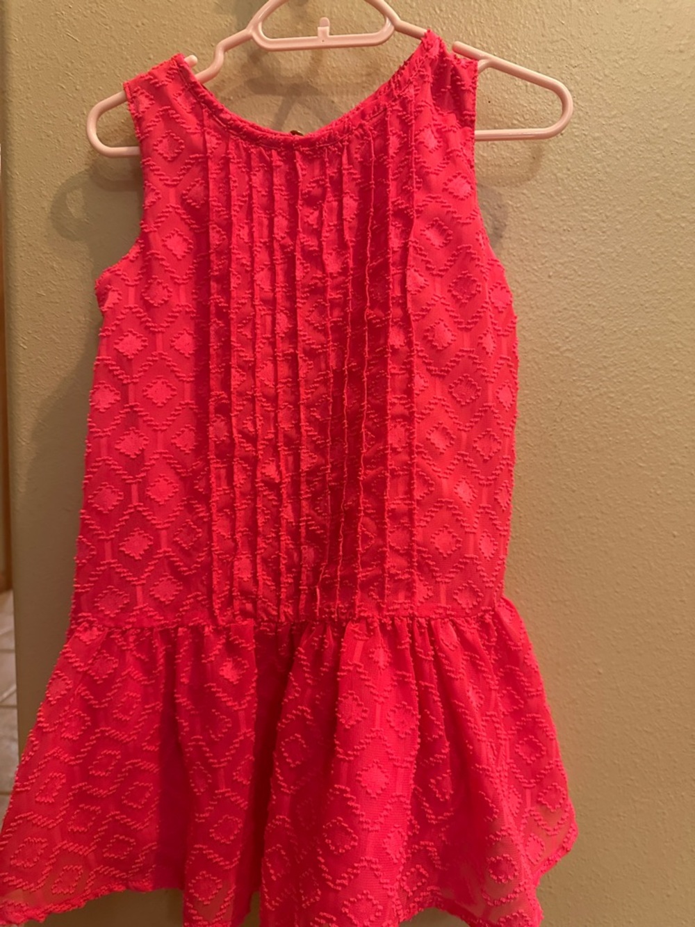 Genuine size 5. Girls' Pink Textured Sleeveless Dress. New.